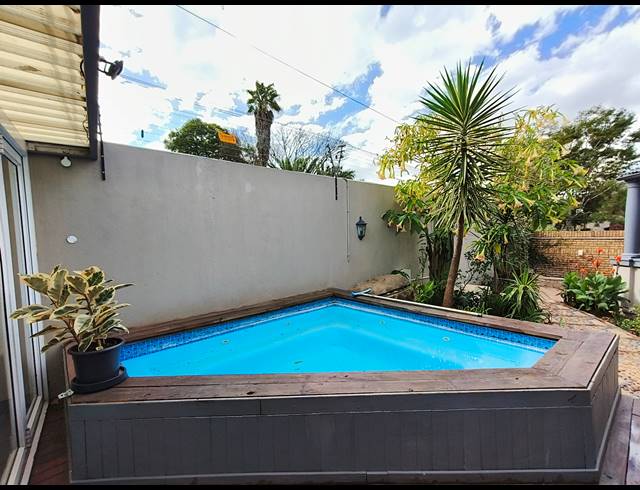 2 BEDROOM HOUSE TO LET IN AUCKLAND PARK